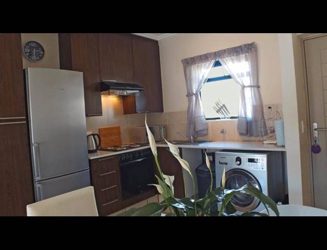 1 BEDROOM APARTMENT FOR SALE IN BRYANSTON